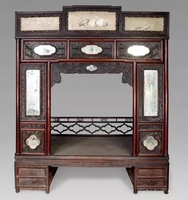 民國 紅木雕松鼠葡萄架子床