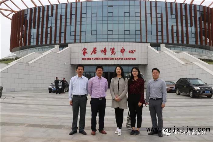 中國家具協(xié)會副秘書長屠祺來我區(qū)實地考察全國家具制作職業(yè)技能競賽總決賽籌備工作6