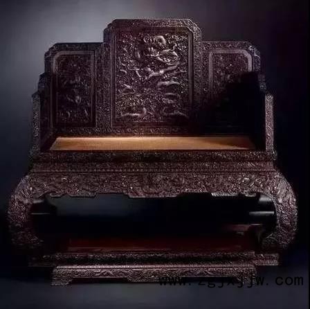 清代御制紫檀雕云龍紋寶座