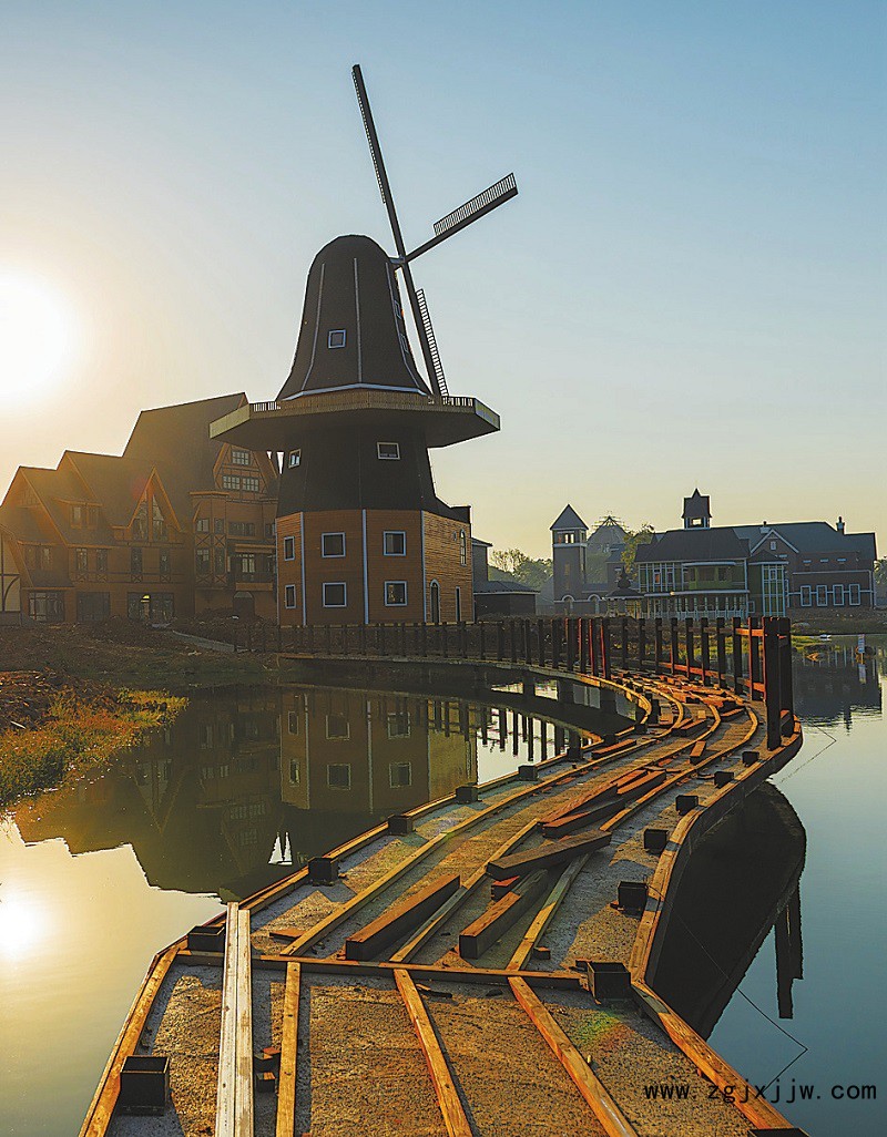 建設(shè)中的水上棧道