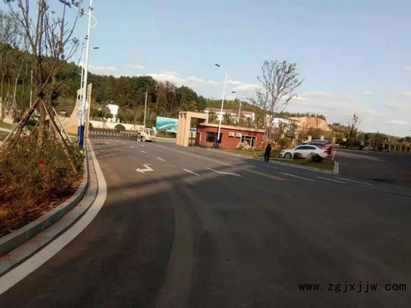 龍回基地150畝家具聚集區(qū)