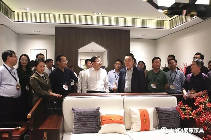 徐兵書記在展會現(xiàn)場