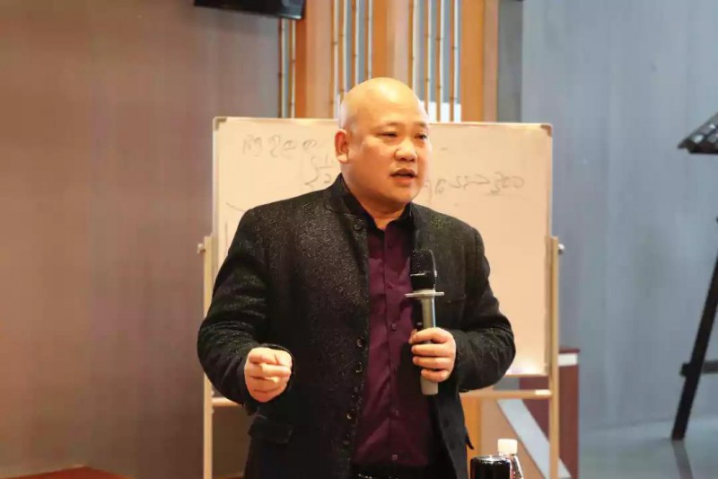 “眾發實業”董事長劉慶明