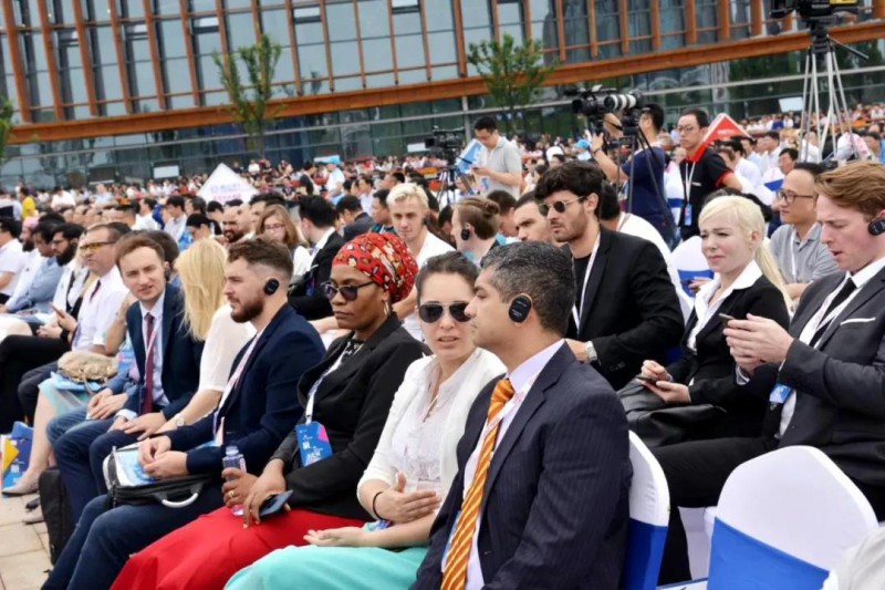 中國(贛州)第六屆家具產(chǎn)業(yè)博覽會開幕現(xiàn)場3