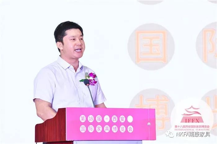 南康區家具產業促進局副局長劉濤