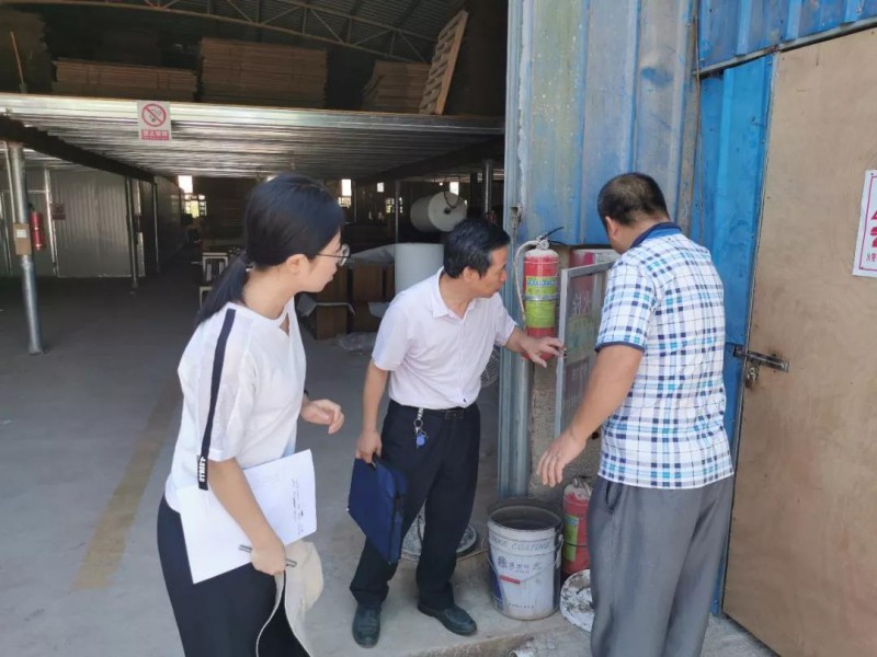 對&ldquo;南康家具&rdquo;集體商標企業進行走訪調研，督促做好安全生產工作