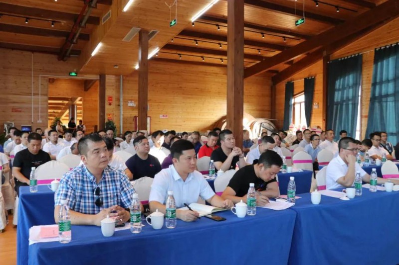 南康區(qū)家具協(xié)會召開第三屆一次理事會議2