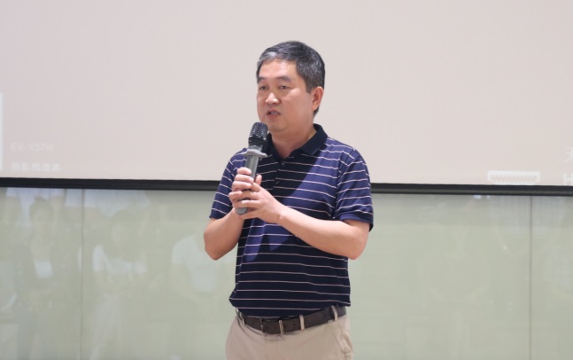 區家具產業促進局局長李慶偉