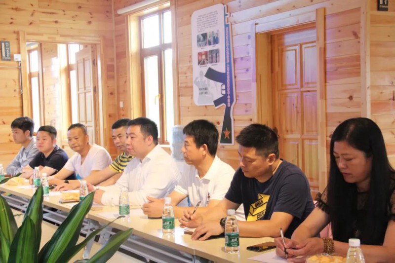 福建尤溪縣考察團到南康考察家具產業發展情況8