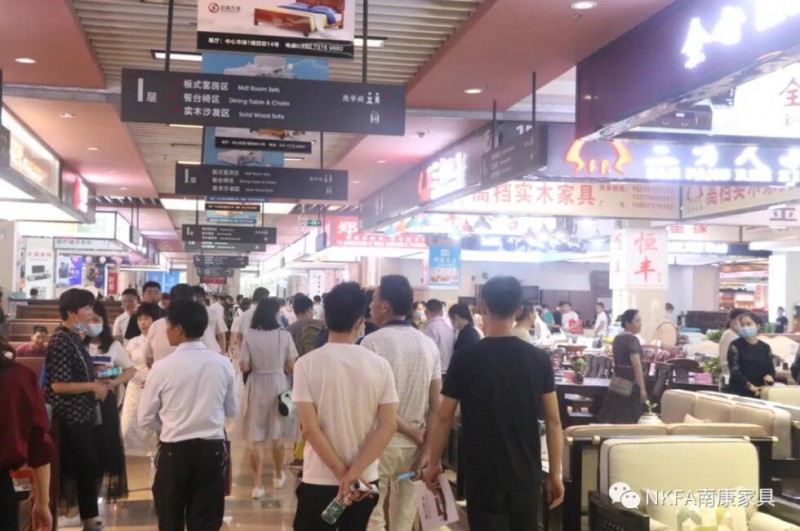 訂貨周現場人頭攢動，氣氛火爆3