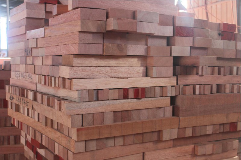 南洋花梨木家具廠家原料實(shí)拍16