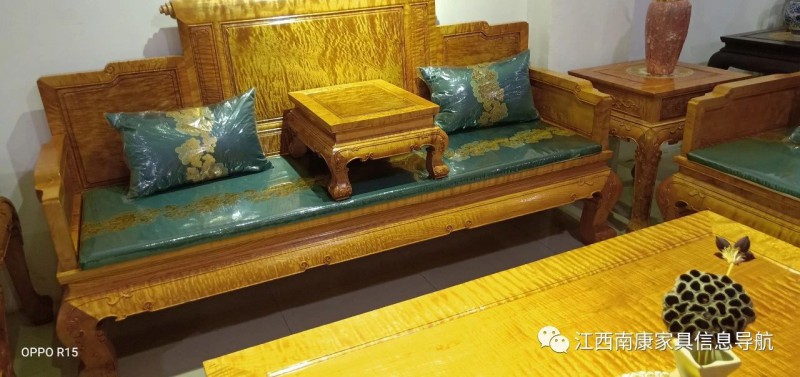 江西贛州南康金絲楠木家具產品2