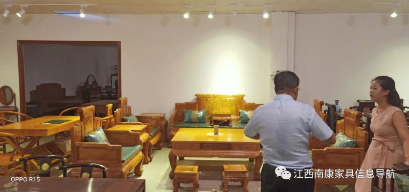 江西贛州南康金絲楠木家具產品11