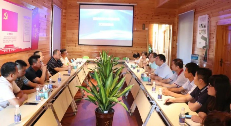 深挖合作機遇,南城校具一行考察南康家具產業