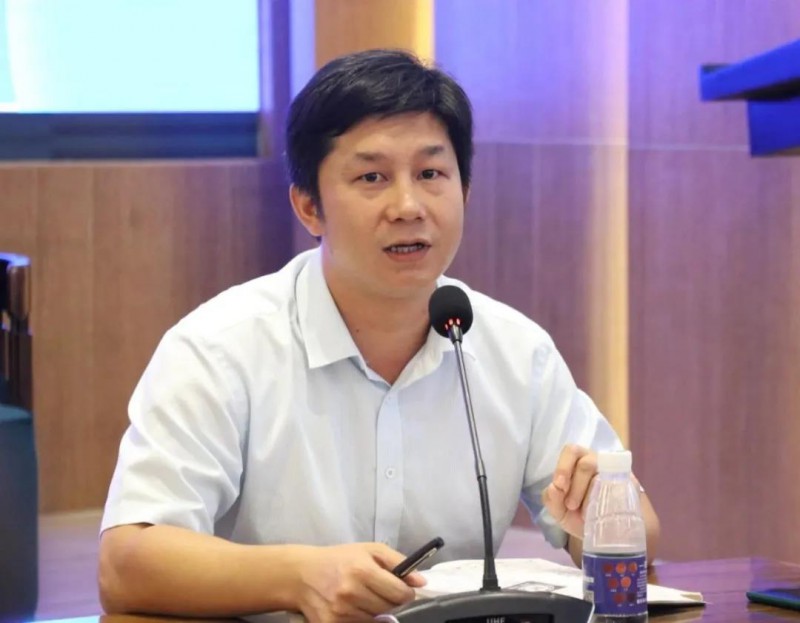 會上，區(qū)家具產(chǎn)業(yè)促進(jìn)局副局長劉濤