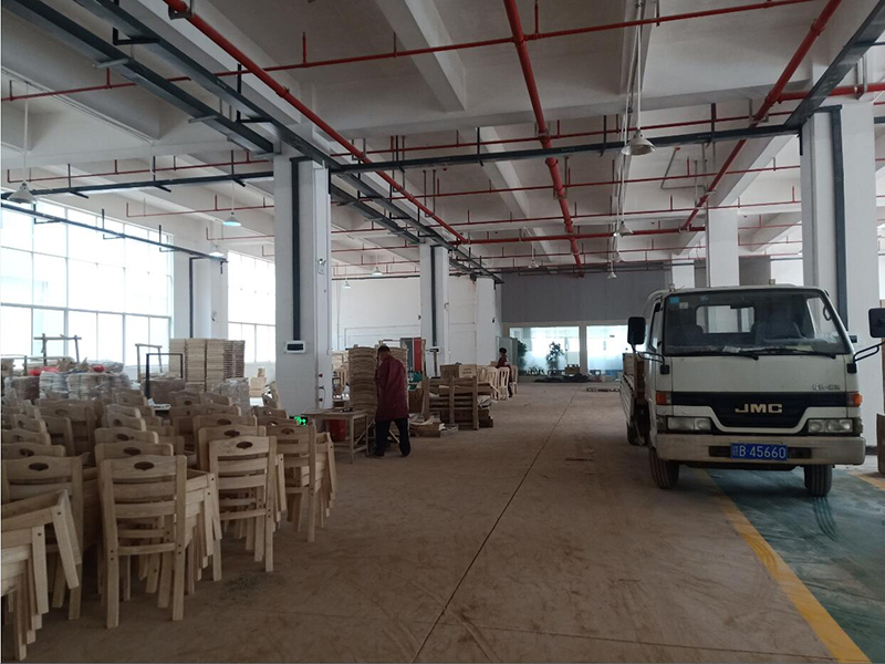 江西南康餐桌椅生產(chǎn)廠家5