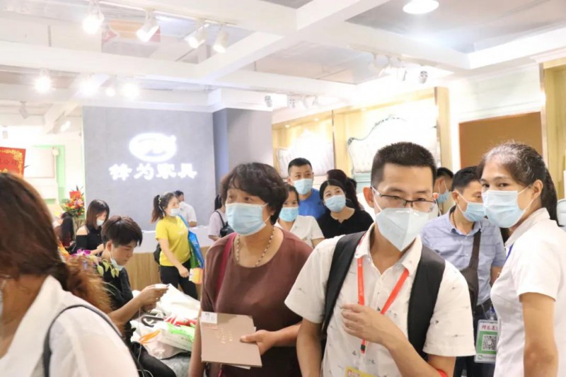 人從眾，南康家具展區(qū)人潮涌動3