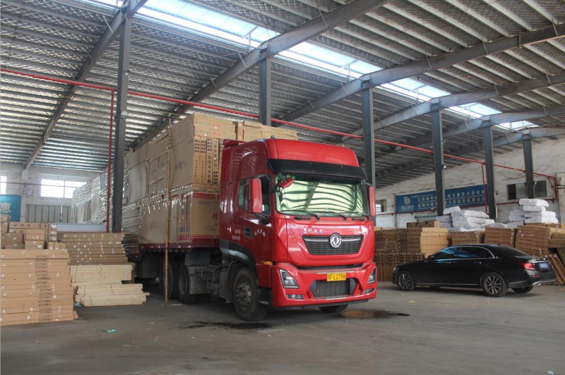 南康成信通物流倉儲裝車12