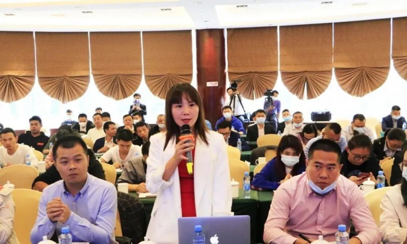 香港商報記者提問