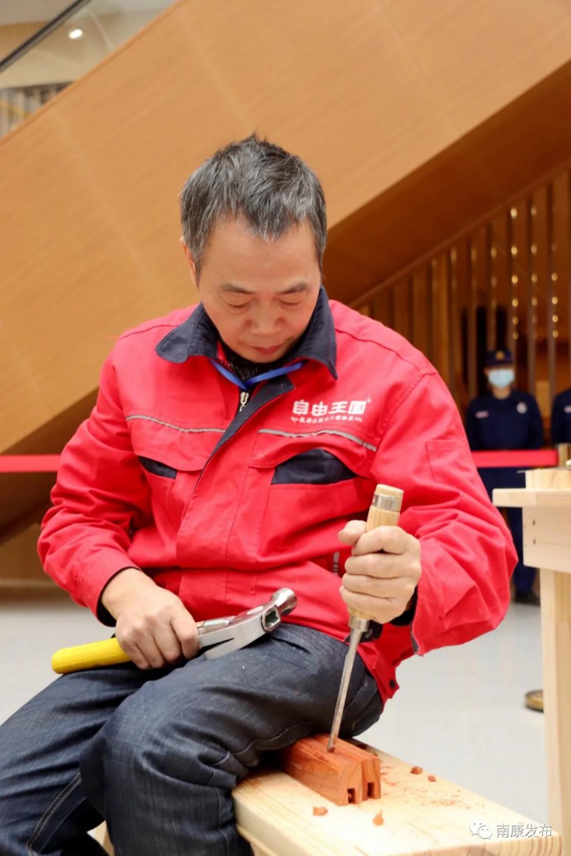 全情投入到8小時的手工制作