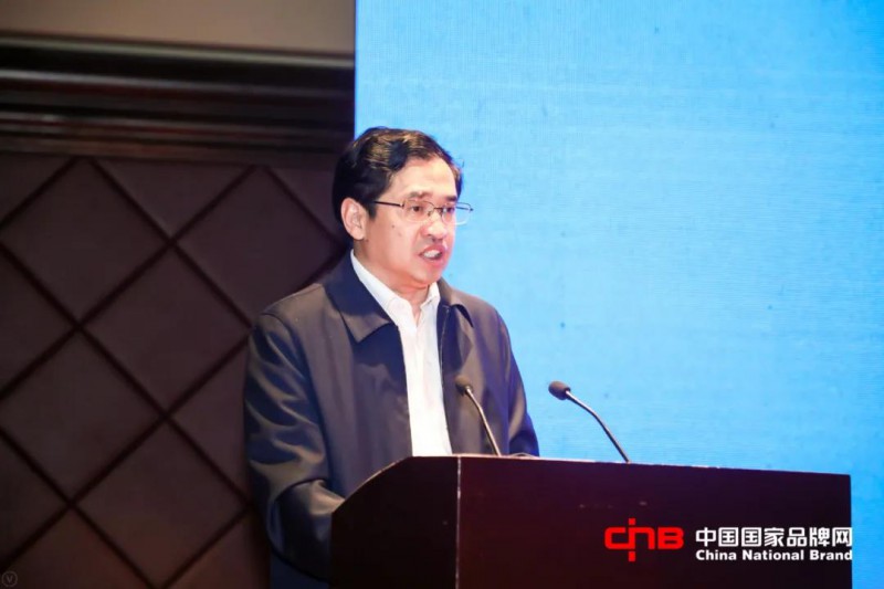 贛州市南康區區委副書記、區長何善錦致