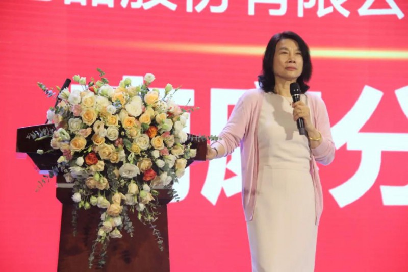 實(shí)現(xiàn)了從家具&ldquo;單核時代&rdquo;向家具+家電+家裝&ldquo;三核時代&rdquo;邁進(jìn)