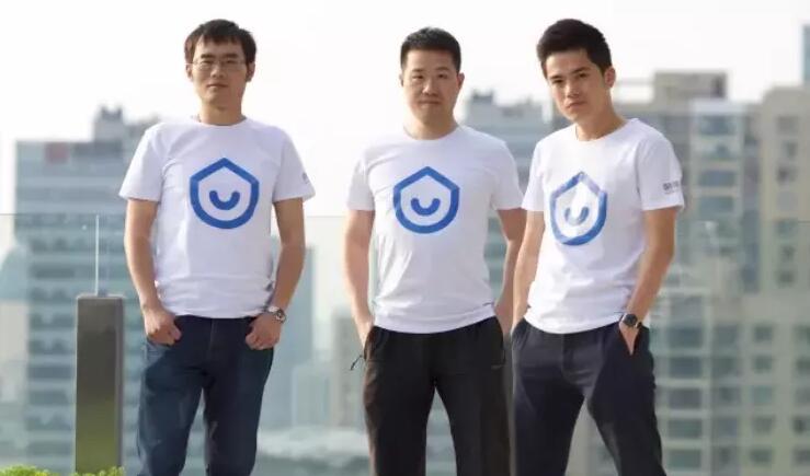 酷家樂創(chuàng)始團隊（左：CTO朱皓，中：董事長黃曉煌，右：CEO陳航）