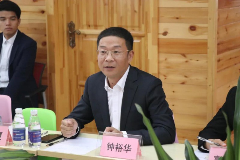 南康工業(家具)設計中心主任鐘裕華