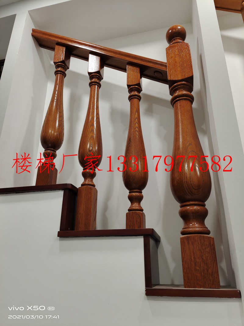 江西贛州實(shí)木樓梯廠家展廳實(shí)拍7