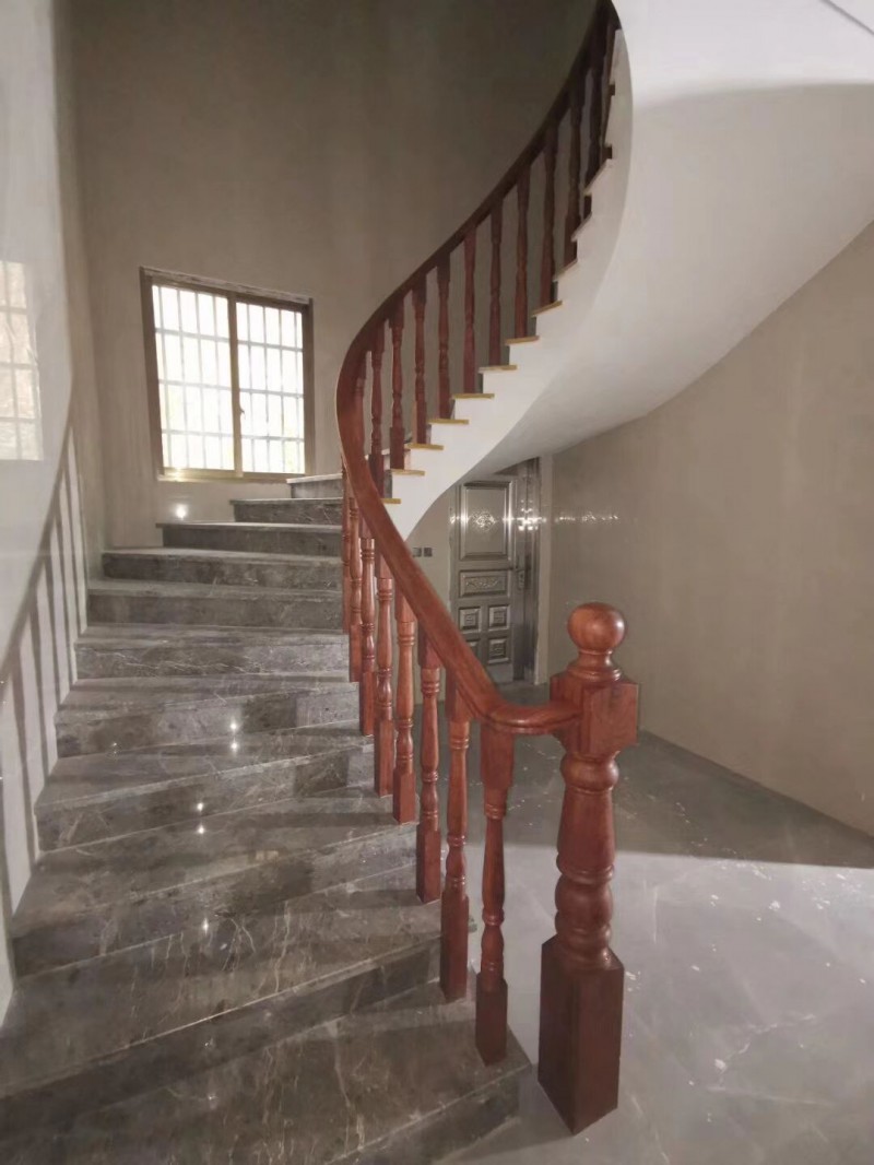 江西贛州實(shí)木樓梯廠家工程案例8