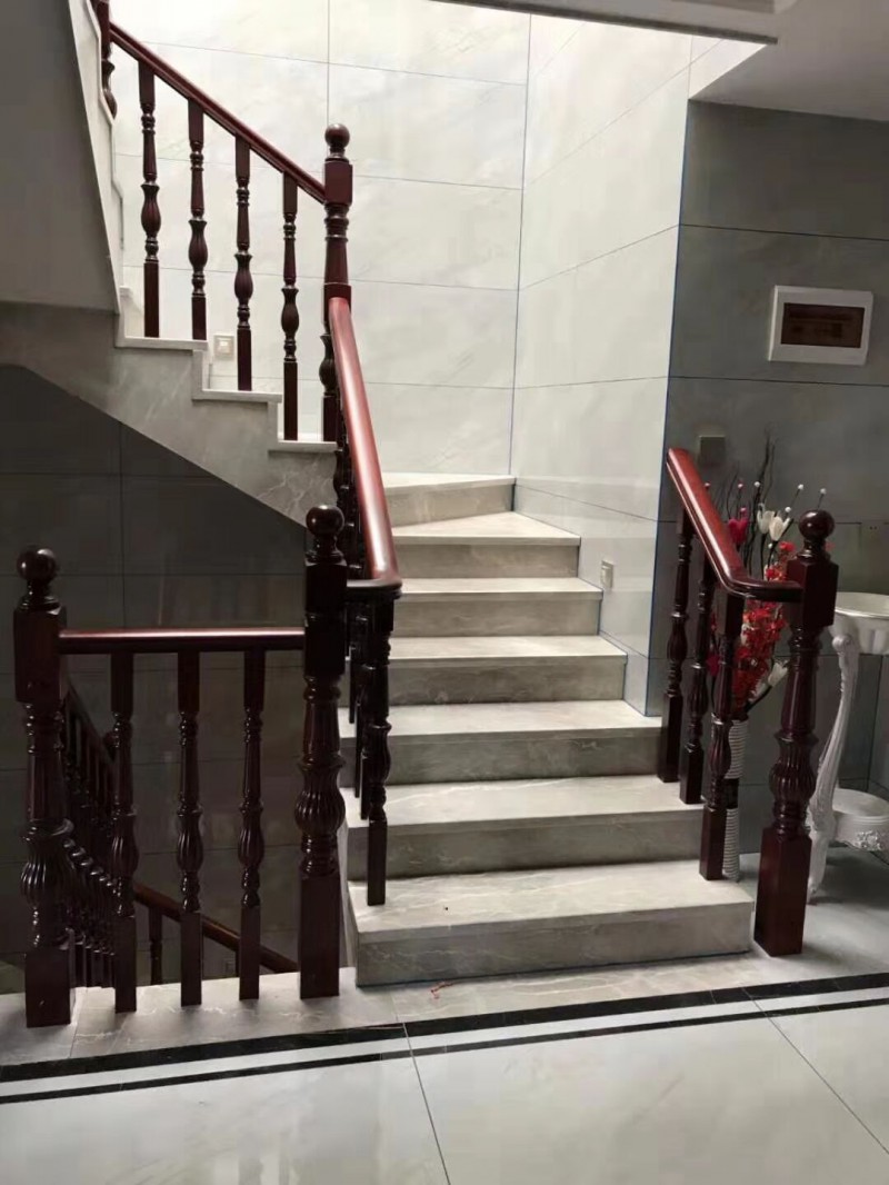 江西贛州實(shí)木樓梯廠家工程案例10