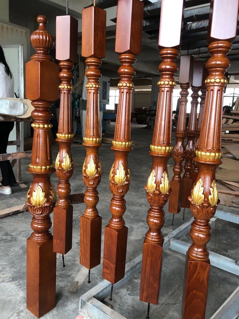 江西贛州實(shí)木樓梯廠家工廠實(shí)拍8