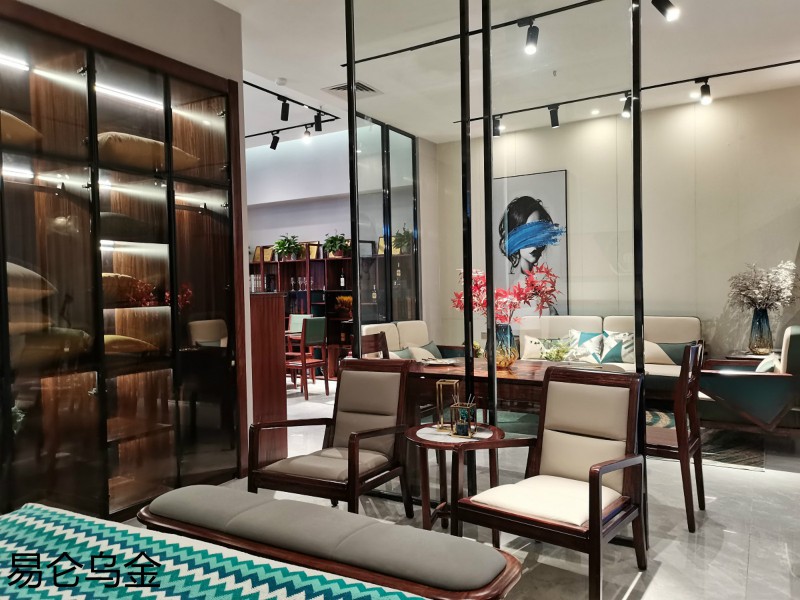 易侖烏金家具展廳實(shí)拍10