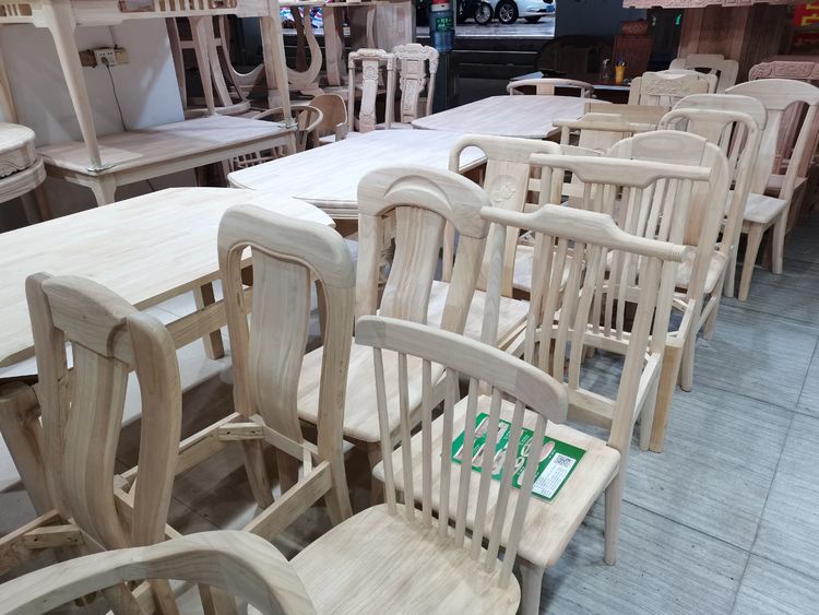 南康光明白坯實木床家具加工市場展廳實拍