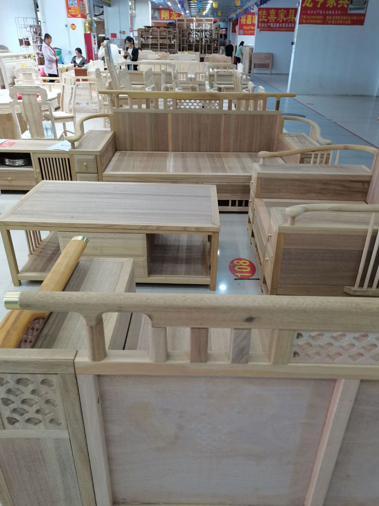 南康光明白坯實木床家具加工市場展廳實拍