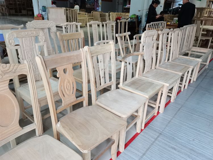 南康光明白坯實木床家具加工市場展廳實拍