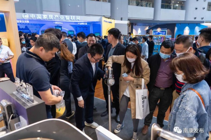 全鏈條展示了南康家具產(chǎn)業(yè)鏈優(yōu)化升級(jí)的新成果