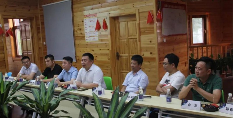 贛州經(jīng)濟(jì)年度人物走進(jìn)南康家具，考察產(chǎn)業(yè)發(fā)展情況3