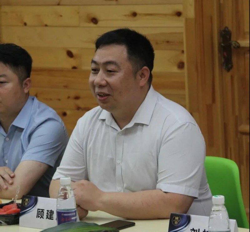 南康區(qū)家具協(xié)會(huì)會(huì)長(zhǎng)顧建廈