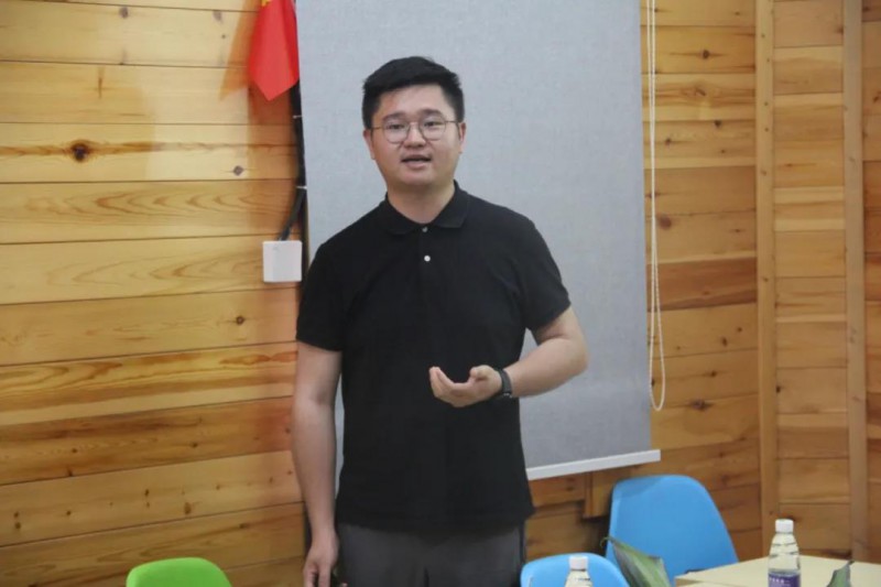 瀘州老窖國(guó)窖酒類銷售股份有限公司、品牌推廣部江西省區(qū)經(jīng)理首方舟