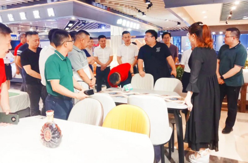 碧桂園現代筑美家居公司考察南康家具
