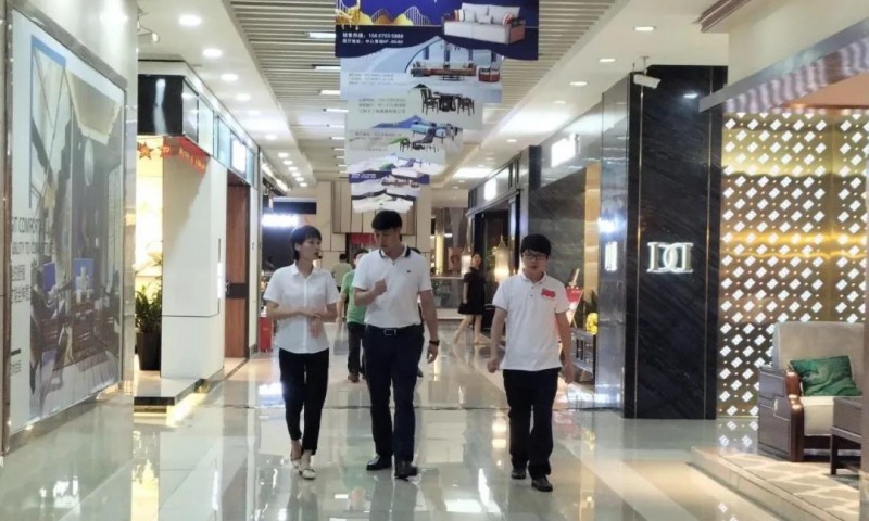 湖北省潛江考察團一行來南康交流家具產業發展經驗