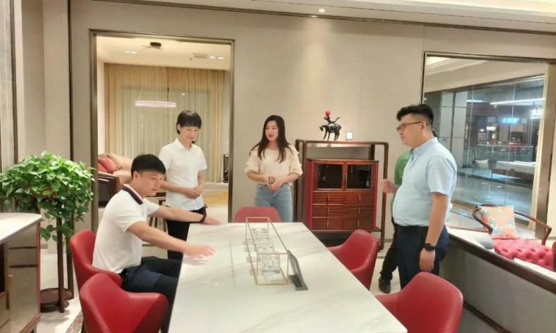 湖北省潛江考察團一行來南康交流家具產業發展經驗2