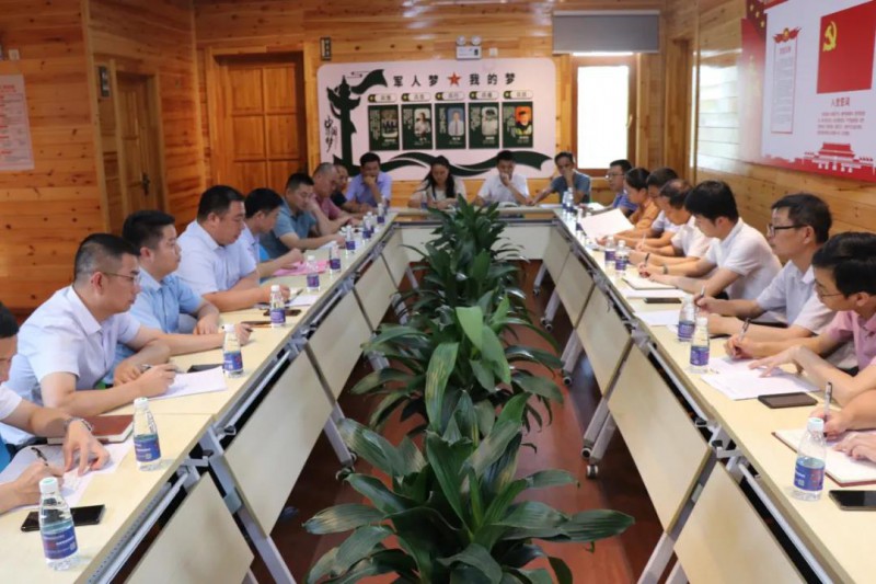 省人社廳支持南康家具產業鏈發展調研組一行來南康調研