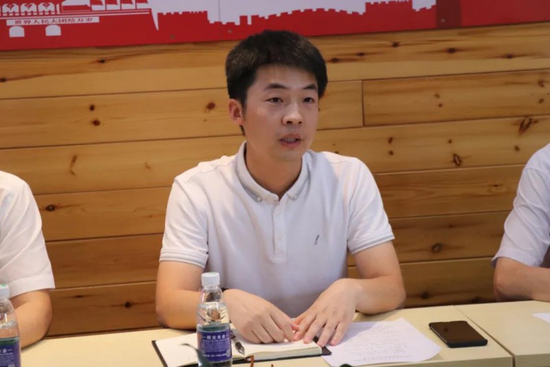 省人社廳專技處處長程朋