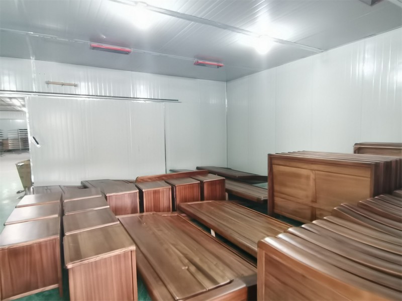 江西南康金絲檀和樹(shù)脂大板家具定制生產(chǎn)廠家工廠實(shí)拍11