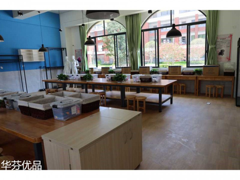 學校、部隊、科研實驗室實木家具、課桌、宿舍上下雙層床工程定制16