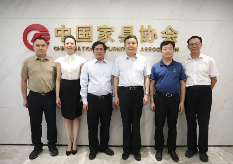 贛州市南康區委書記何善錦一行訪問中國家具協會