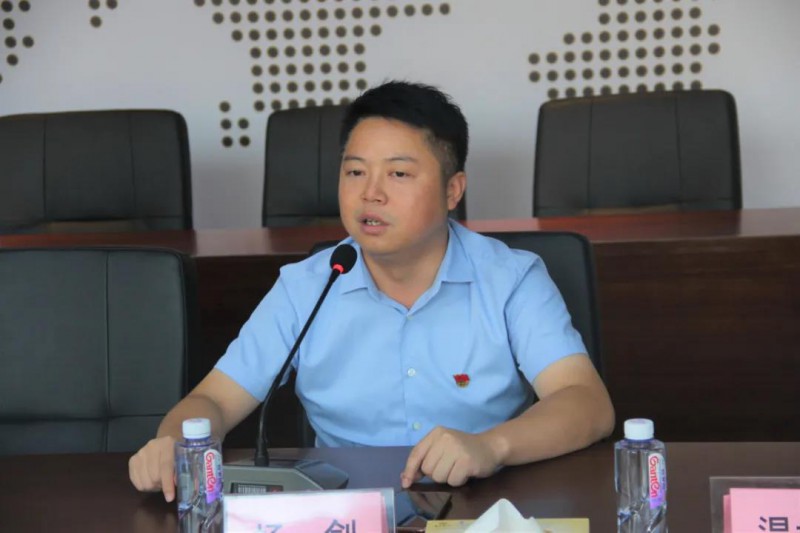 區家具協會秘書長楊劍