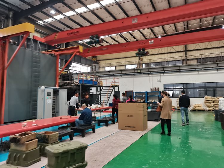 江西南康網紅注塑滾塑家具工廠展廳實拍13